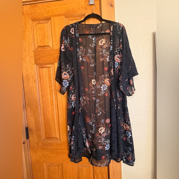 AE Floral Black Sheer Lace Cardigan - Picture 3 of 8